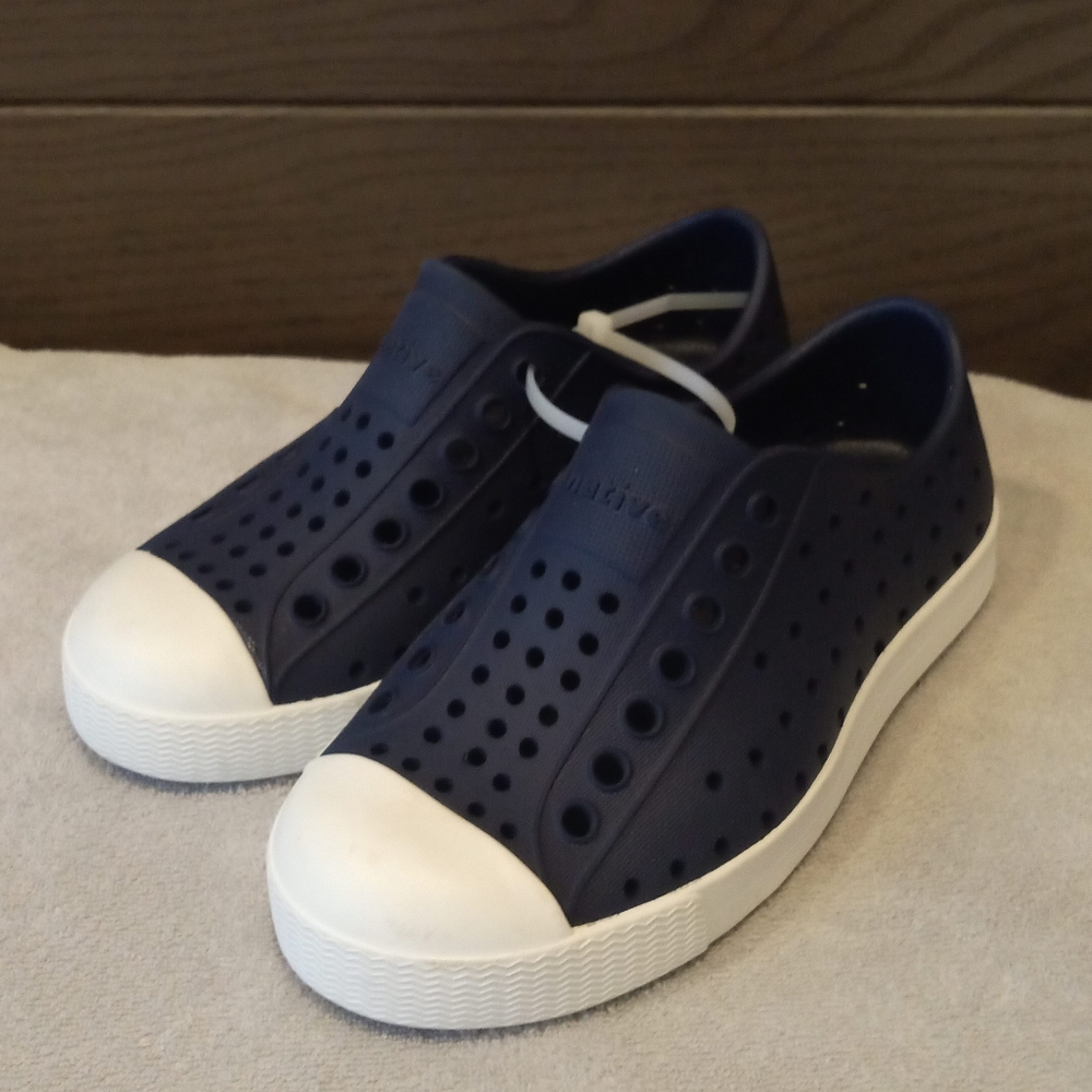 New Native Jefferson Slip on Sneakers size 10